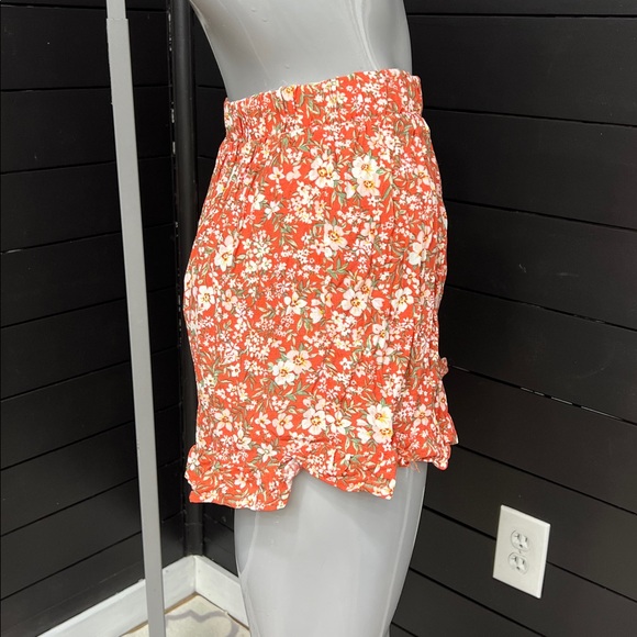 American Eagle High Rise Pull on Rayon Shorts - Picture 2 of 3